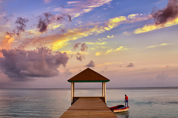 Dreamy peaceful sunrise in Paradise, Maldives 2018